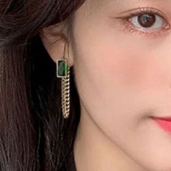 The Champion Square Emerald Crystal Gold Chain Dangle drop Earrings - Picture 2 of 8
